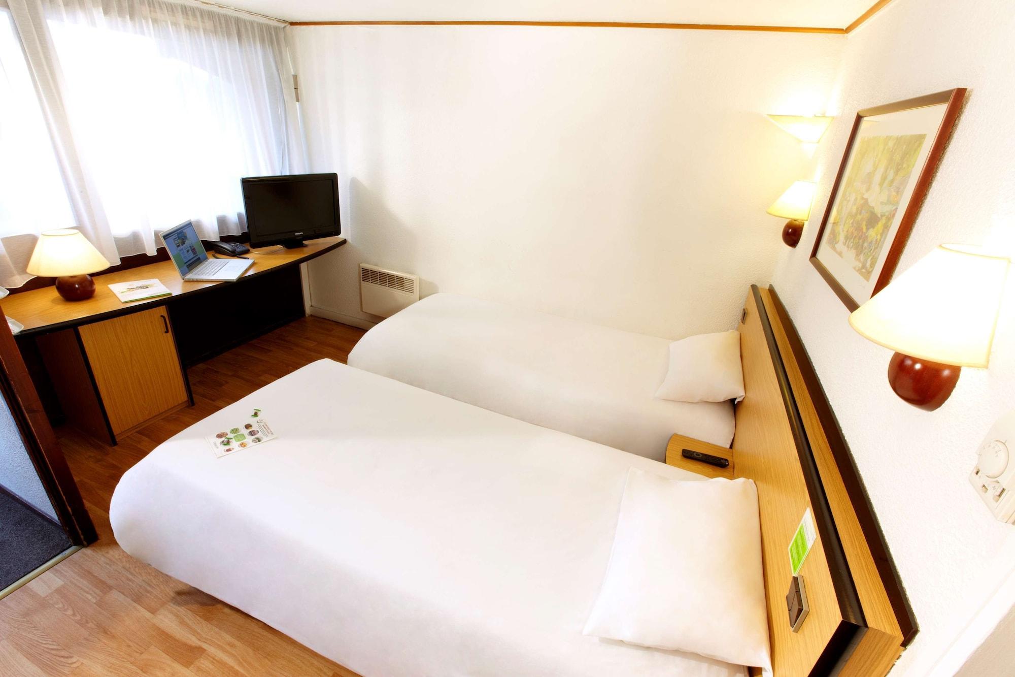 Campanile Bordeaux Ouest - Le Bouscat Hotel Exterior photo