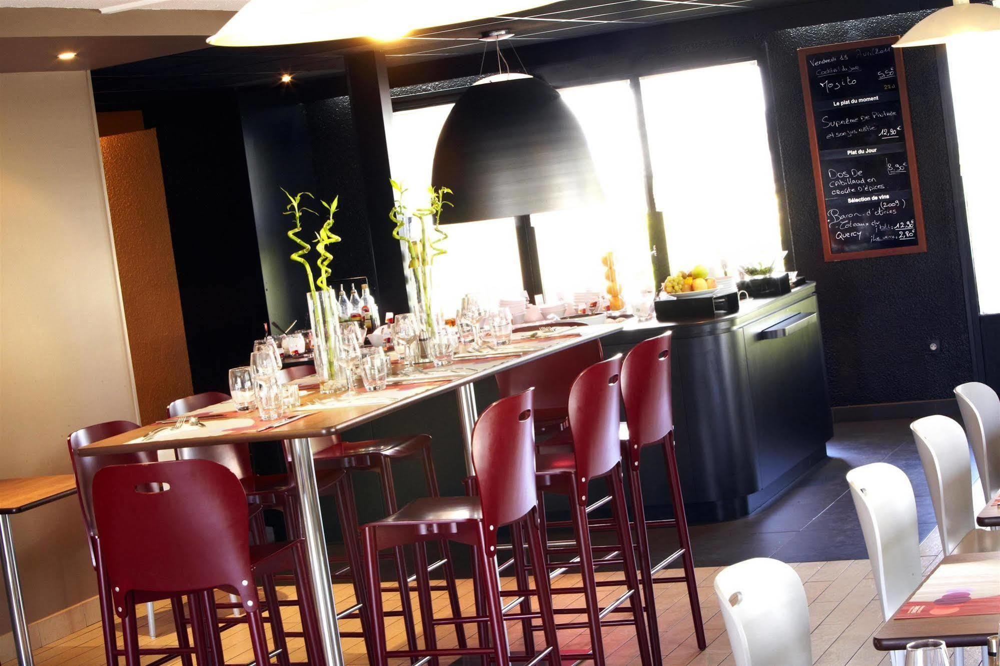 Campanile Bordeaux Ouest - Le Bouscat Hotel Restaurant photo